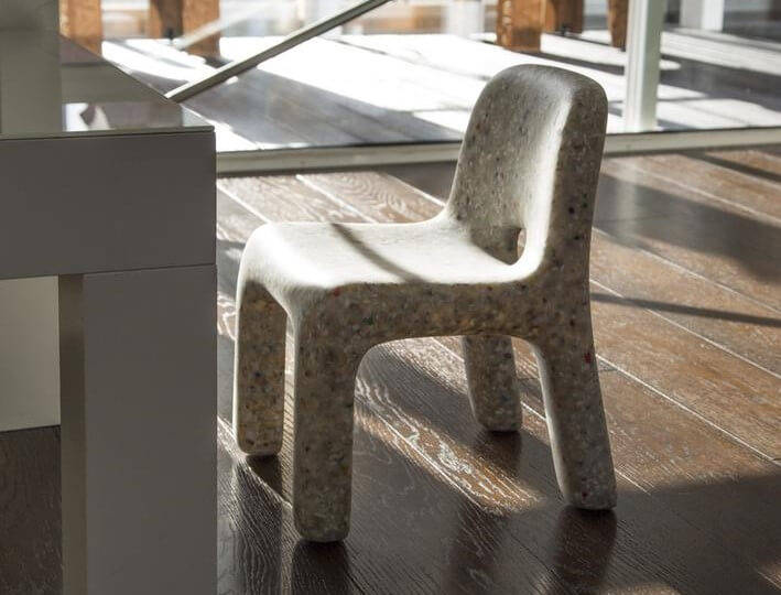 Charlie chair white.