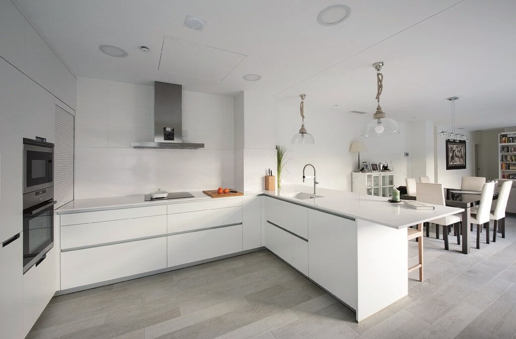 Cocina con península.