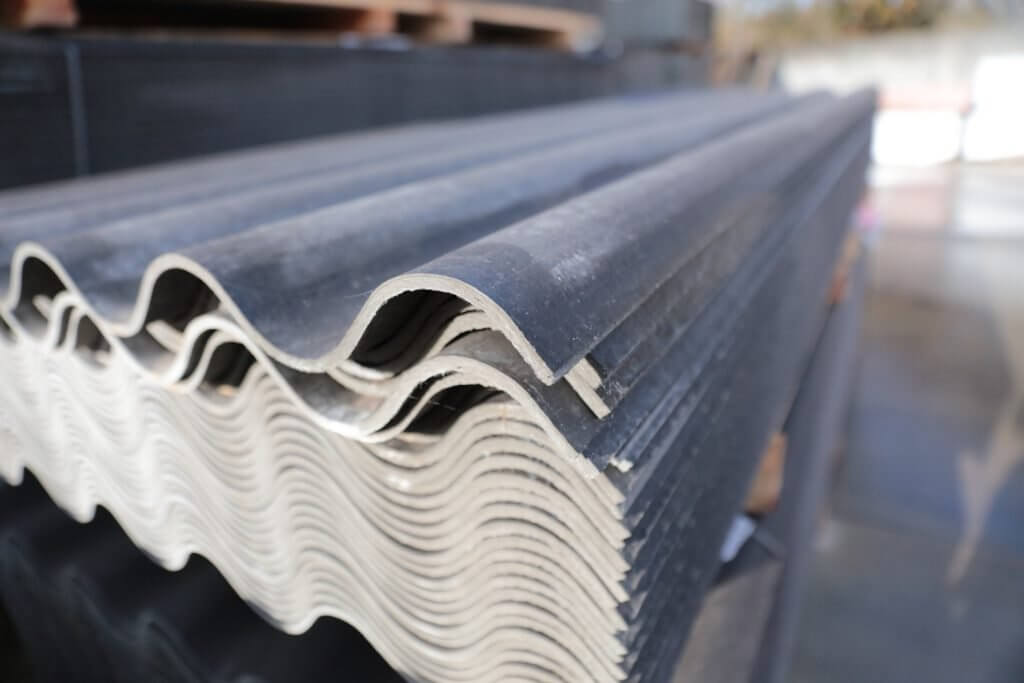 Placas de fibrocemento.