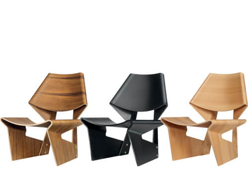 Sillas GJ en distintos colores.