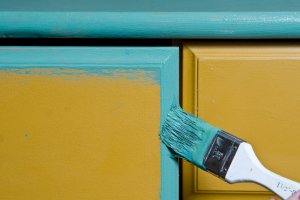 Muebles viejos o antiguos. ¿Te atreves a recuperarlos?