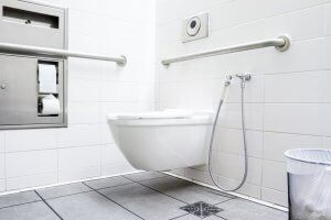 Cómo limpiar el bote sifónico del baño