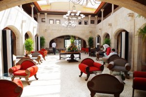 Decoración de las zonas comunes de un hotel