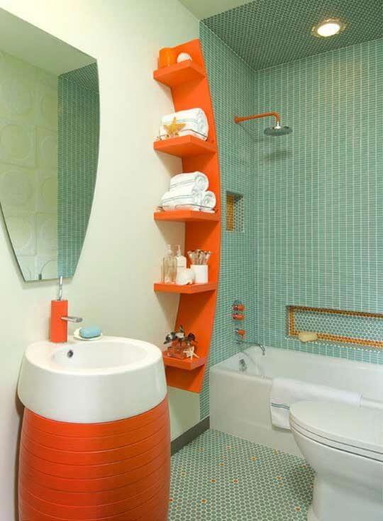 Baño moderno y llamativo