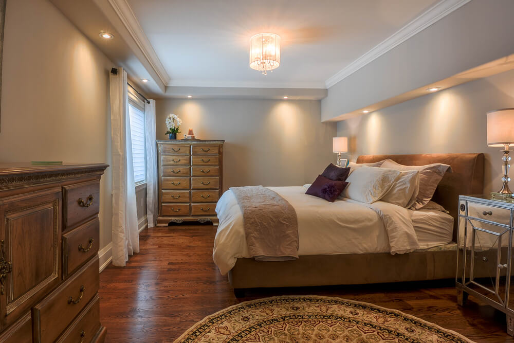 How to decorate the master bedroom