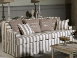 Sofás de rayas para decorar el salón