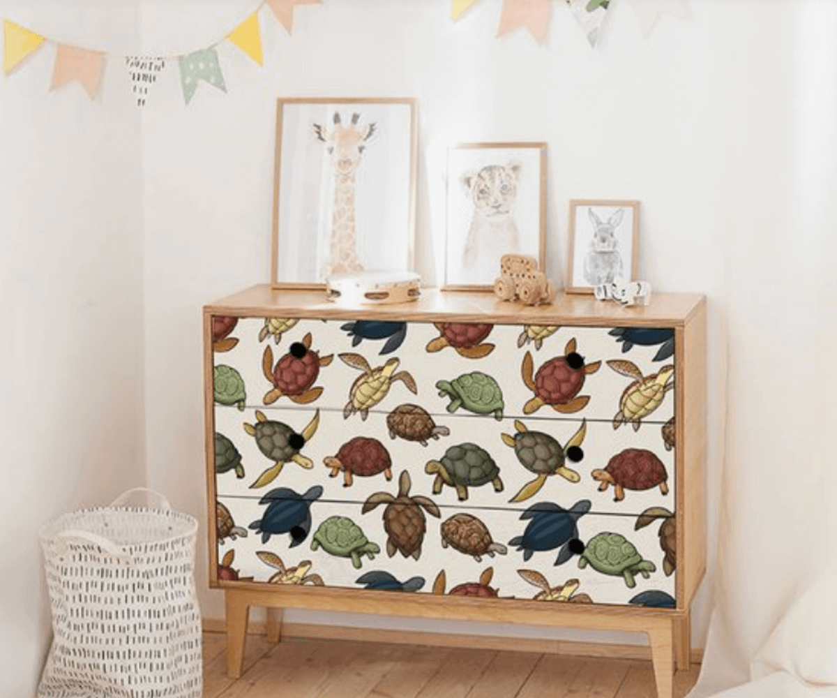 Muebles con papel pintado