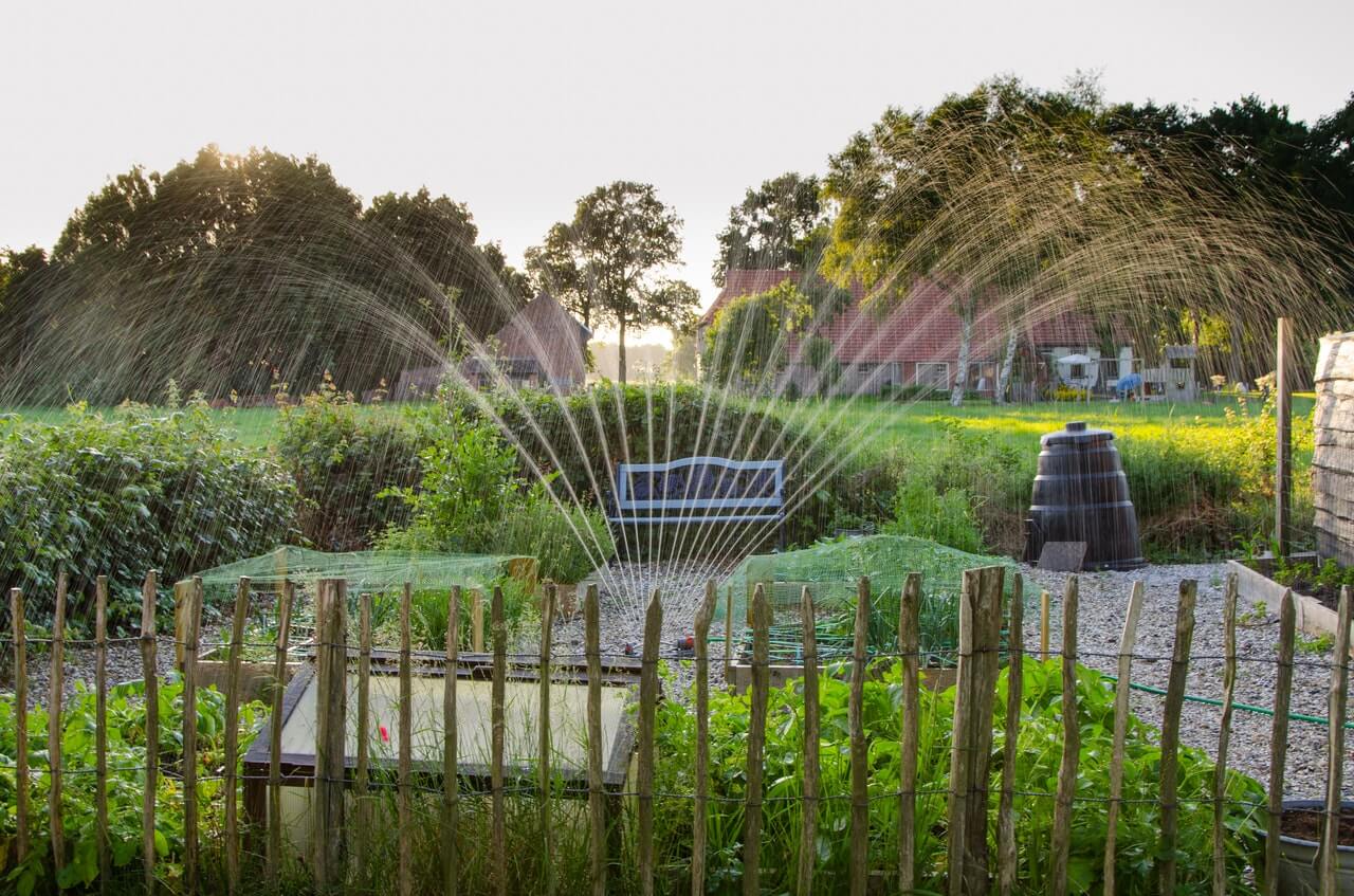Vallas y enrejados para delimitar tu jardín