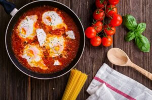 Tipos de sartenes inteligentes: alta tecnología en la cocina