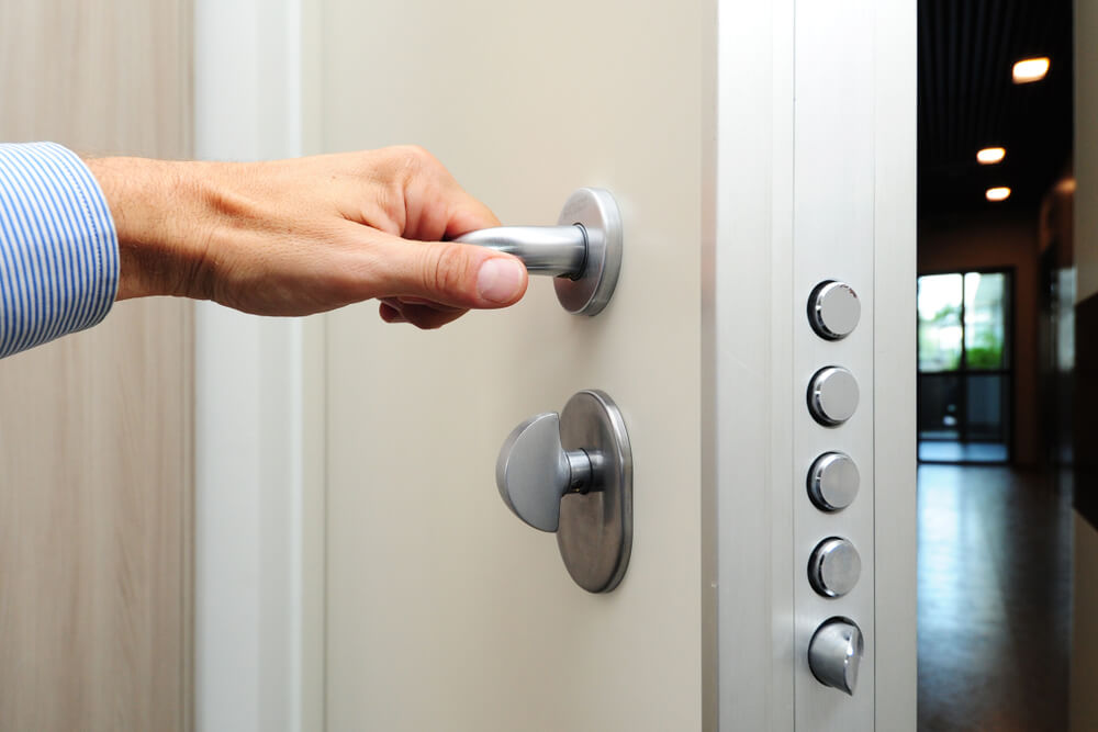 Puertas de seguridad: aclaramos las dudas de los lectores