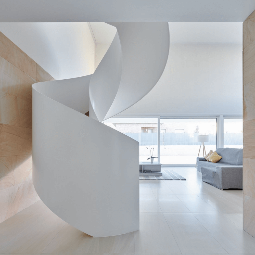 Zandstenen muren in een huis.