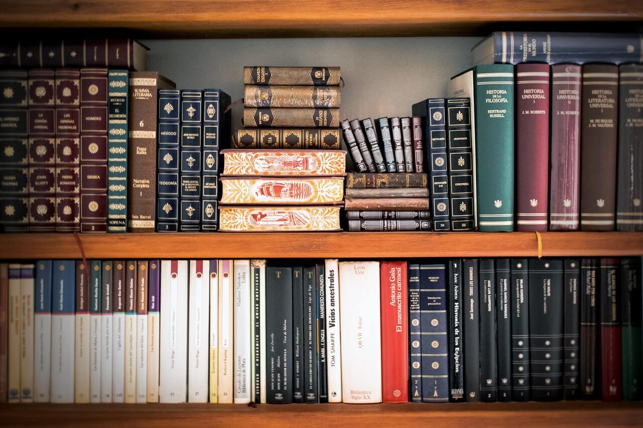 ¿Adicto a la lectura? Mira estos trucos para poner en orden tus libros