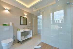 ¡Limpiar los azulejos del baño nunca ha sido tan fácil! Trucos y remedios