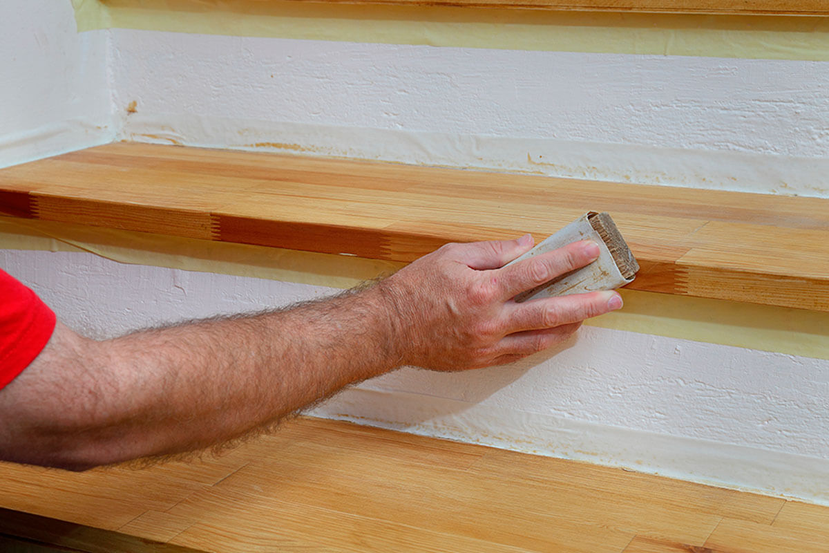 Prepare the wood for waxing.