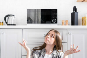 Microondas en la cocina: 6 ideas de dónde ponerlo