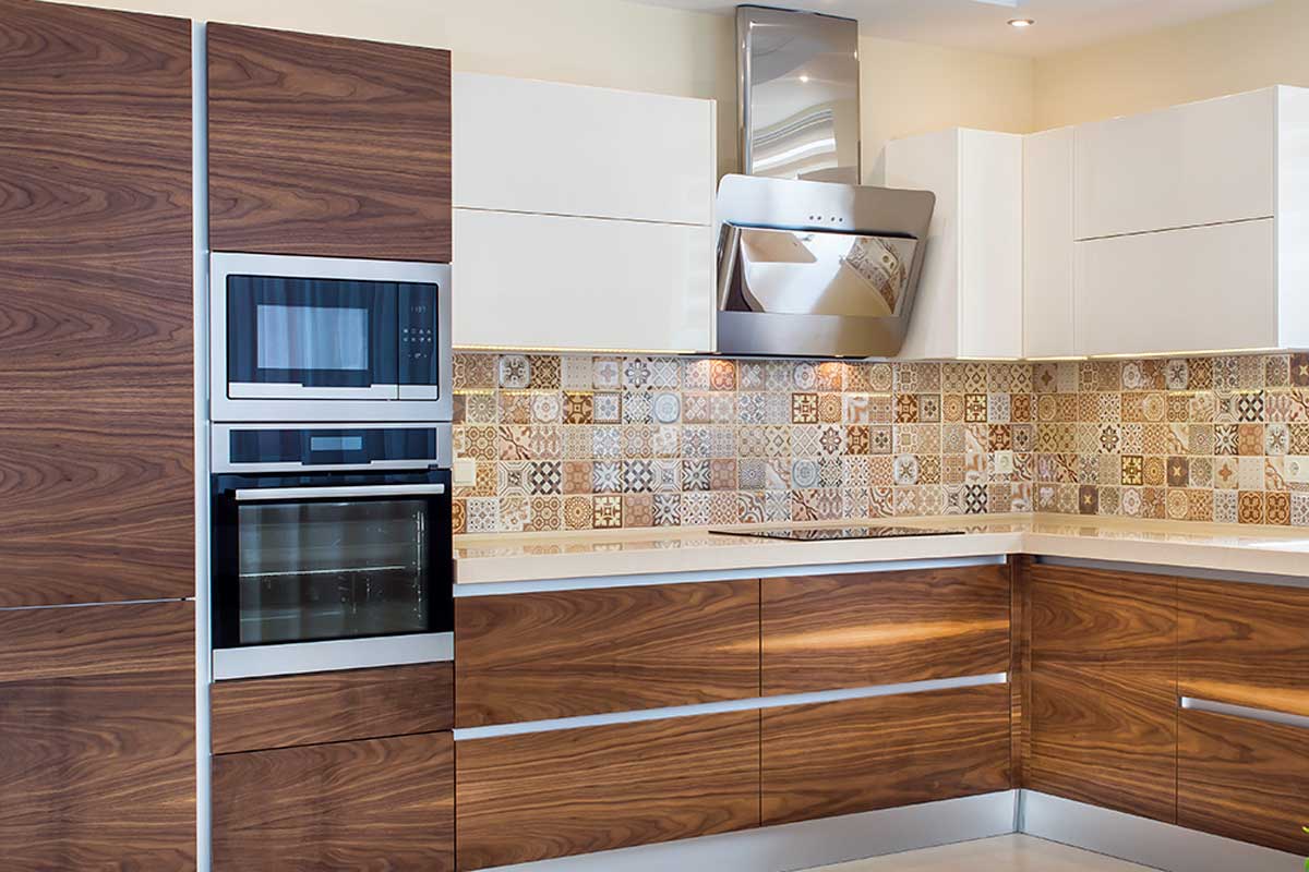 Lateral location next to the oven.