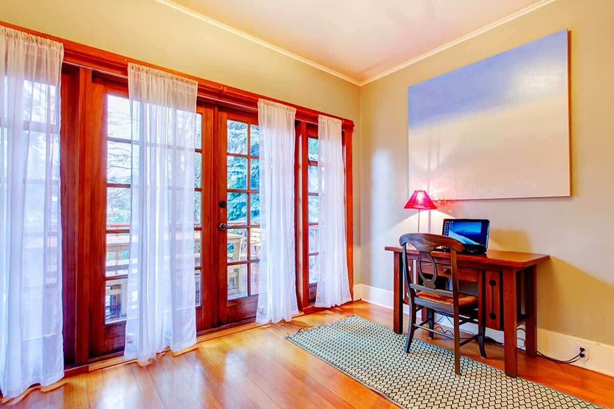 The curtains are the traditional ones.