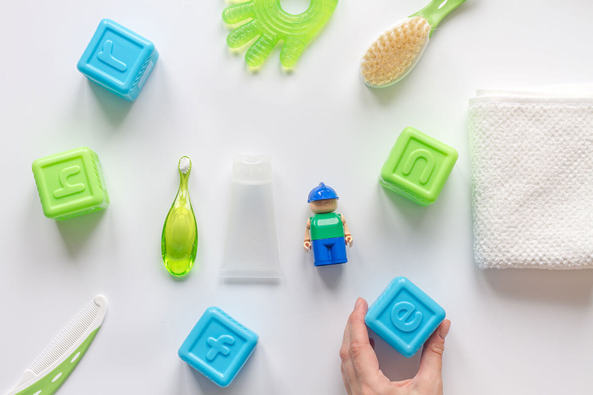 Accesorios seguros para el baño de los niños.