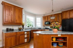 Pintar gabinetes de cocina: cómo y de qué colores