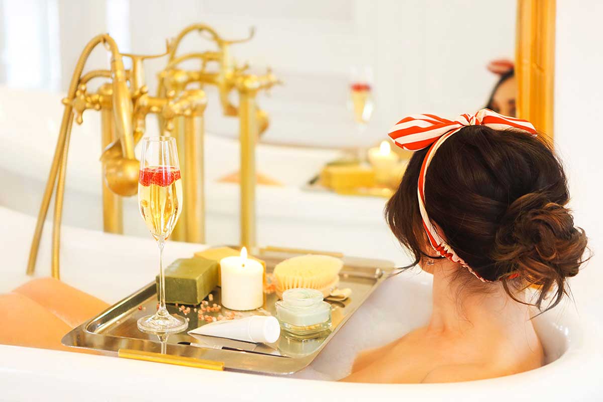 Bandejas para bañera de metal.