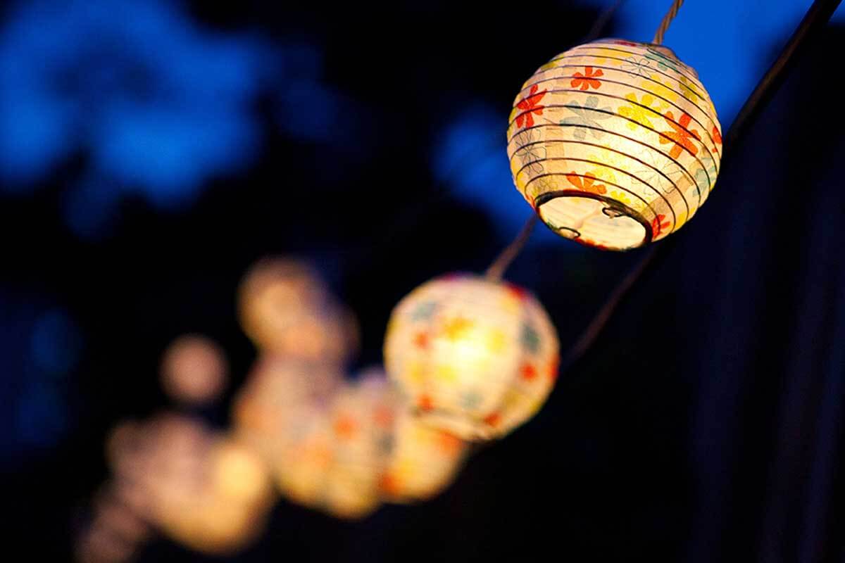 Ecofriendly decoration with paper lamps.