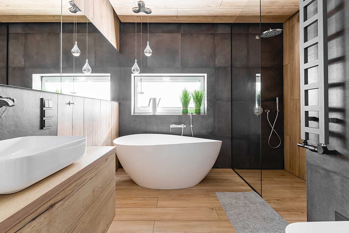 Docce e vasche da bagno insieme.