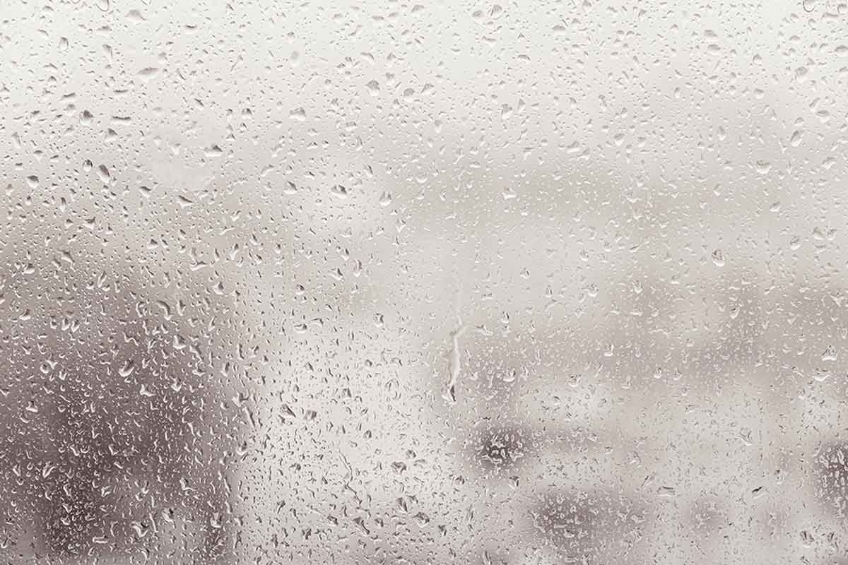 evitare che gli specchi del bagno si appannino permanentemente