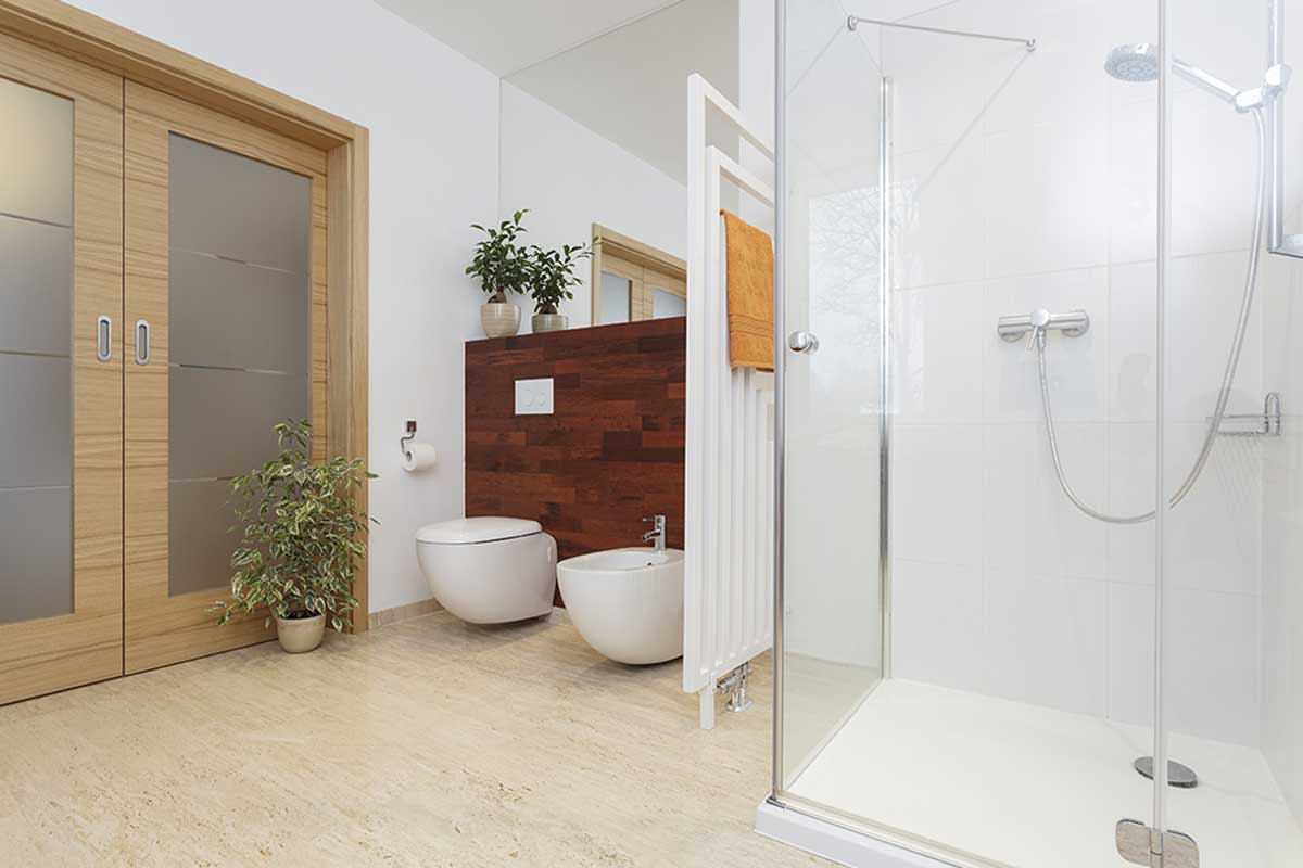 Krijg meer licht in je badkamer met een douchescherm