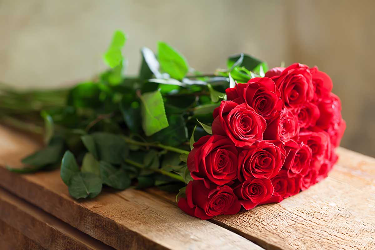 Flowers for Aries are roses.