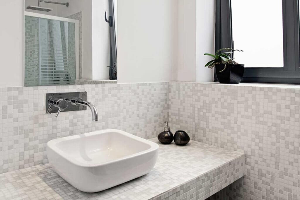 De steen kan op natuurlijke wijze worden gesneden of gebruikt