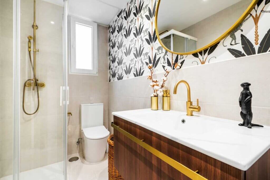 Elegant furniture is key in this decorative style.