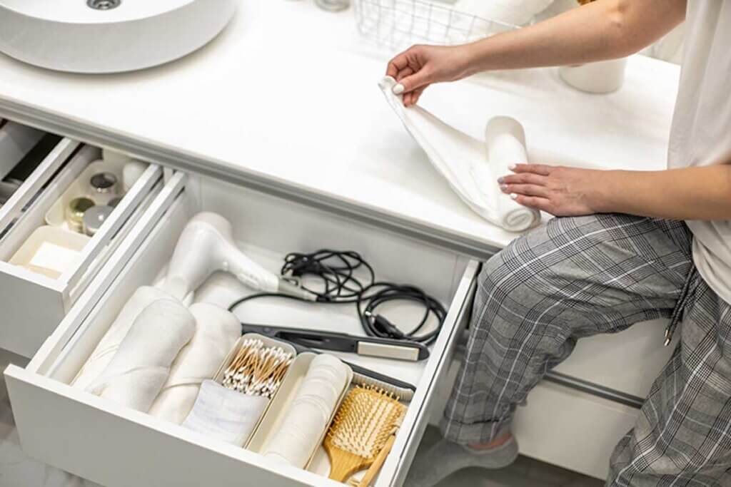 Ontdek hoe je je badkamer kunt ordenen en desinfecteren