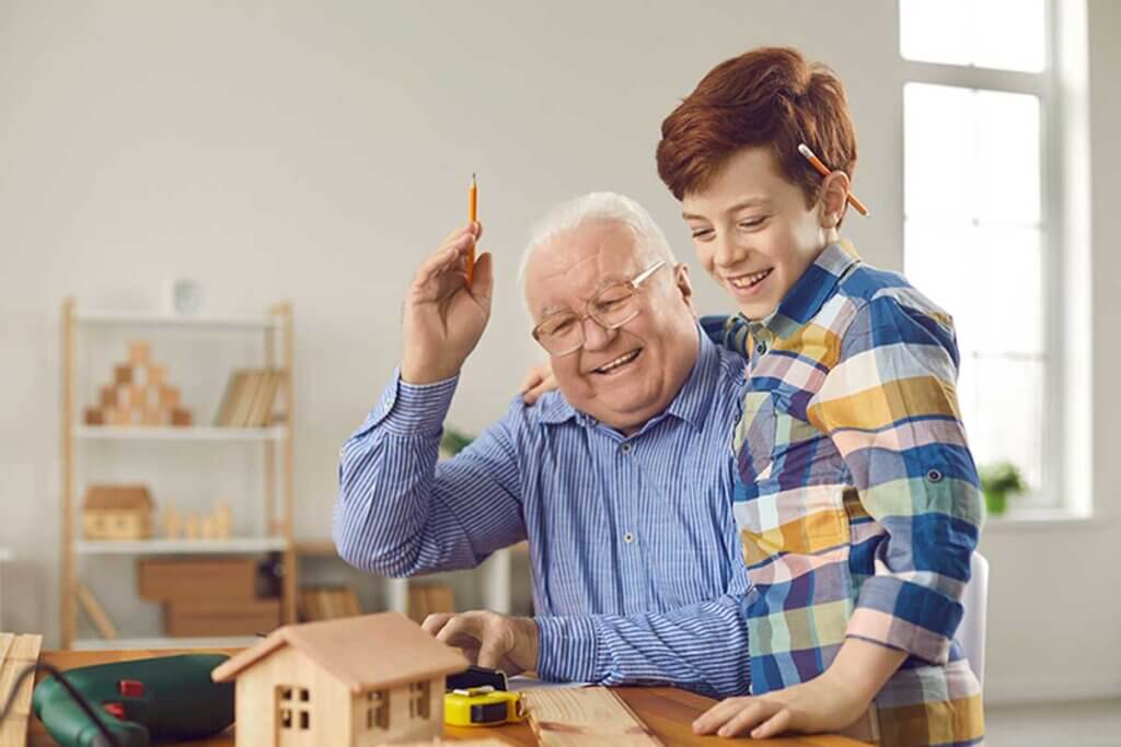 Doe-het-zelf is een praktijk met voordelen voor volwassenen en kinderen.