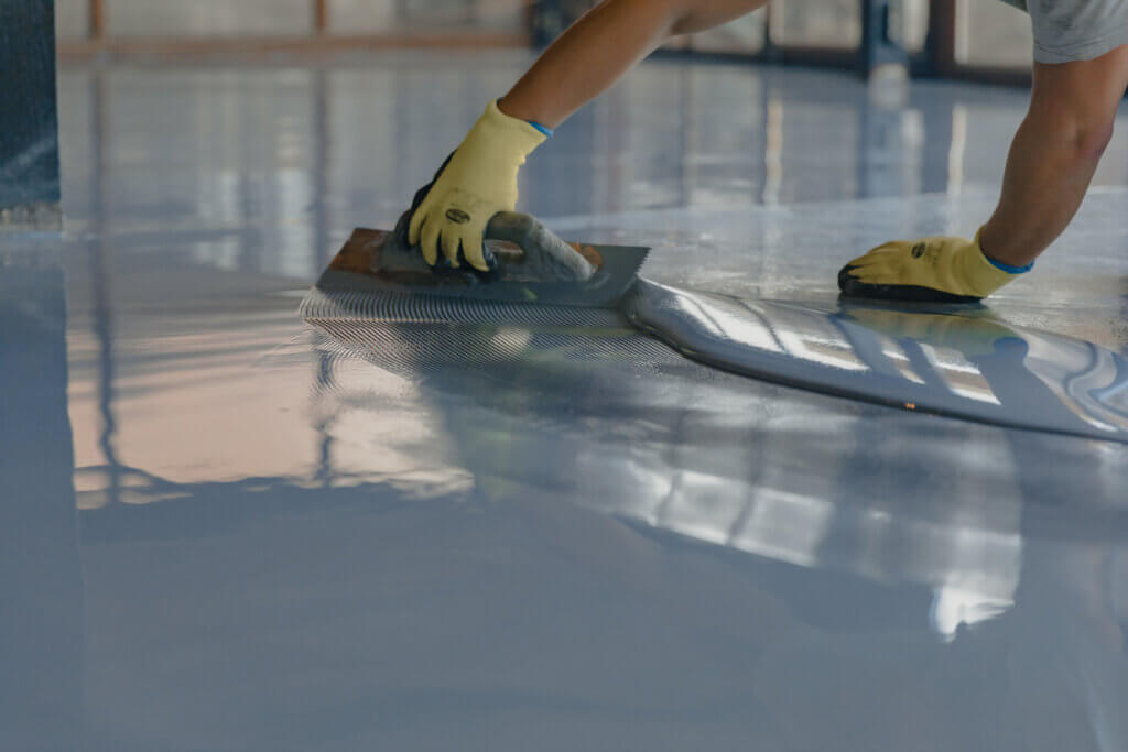 Microcement floors are resistant and easy to clean.